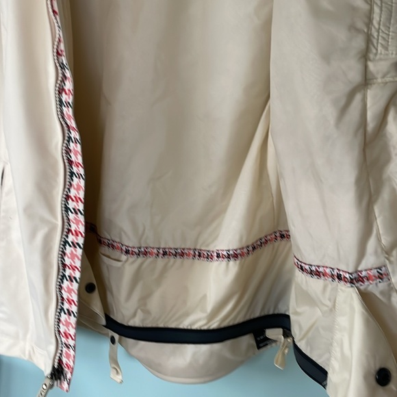 Burton women’s ski jacket / snowboard jacket, size small - Picture 8 of 13